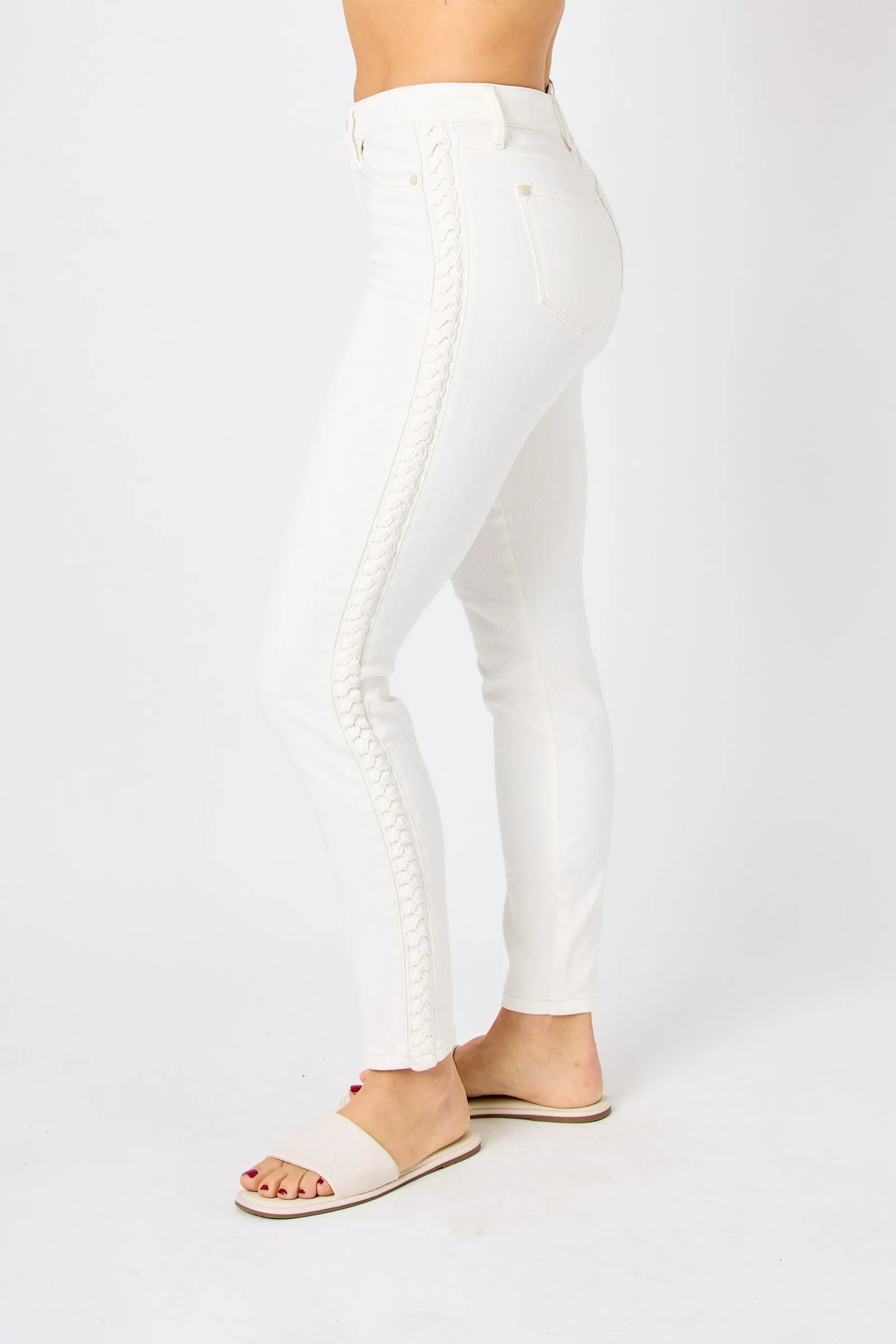 Judy Blue Mid Rise Braided Detail White Relaxed Fit Denim 88782