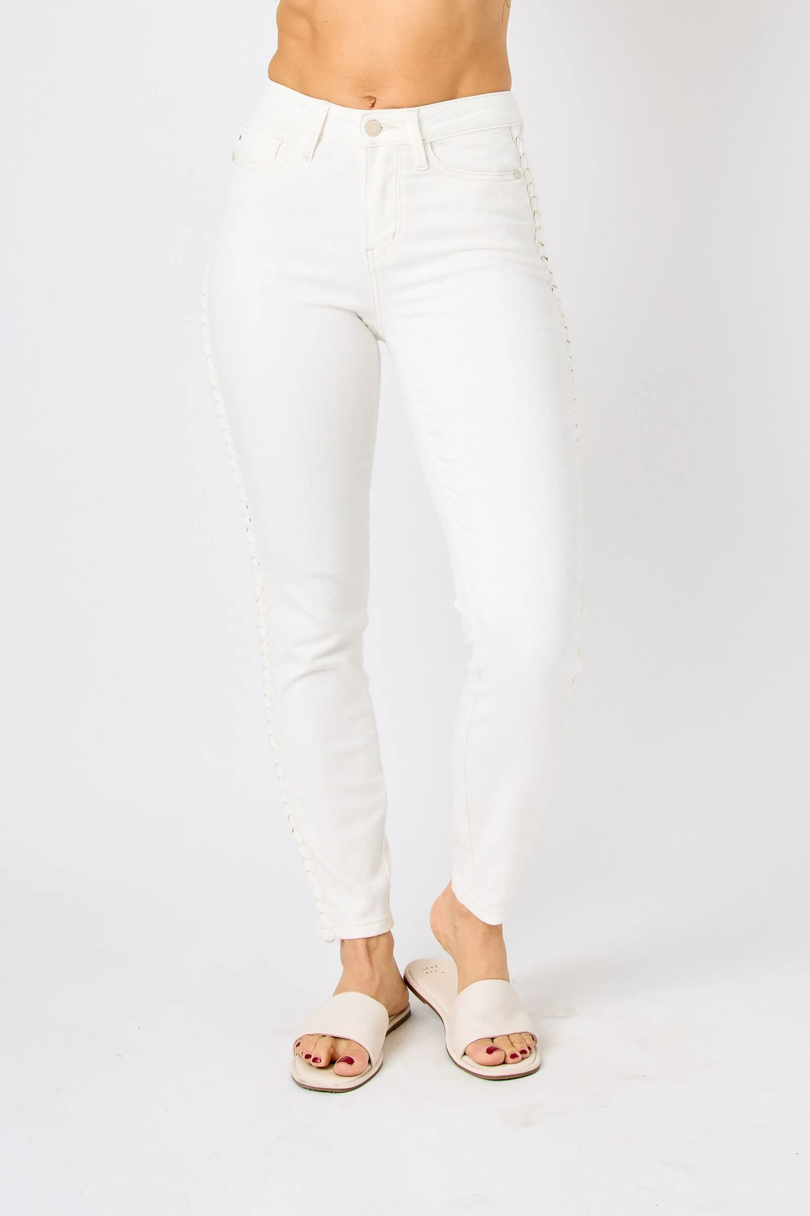 Judy Blue Mid Rise Braided Detail White Relaxed Fit Denim 88782